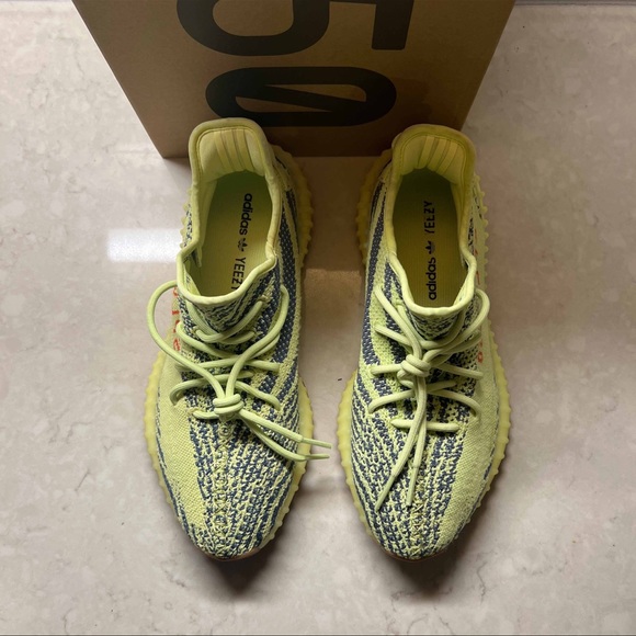 semi frozen yeezy 700